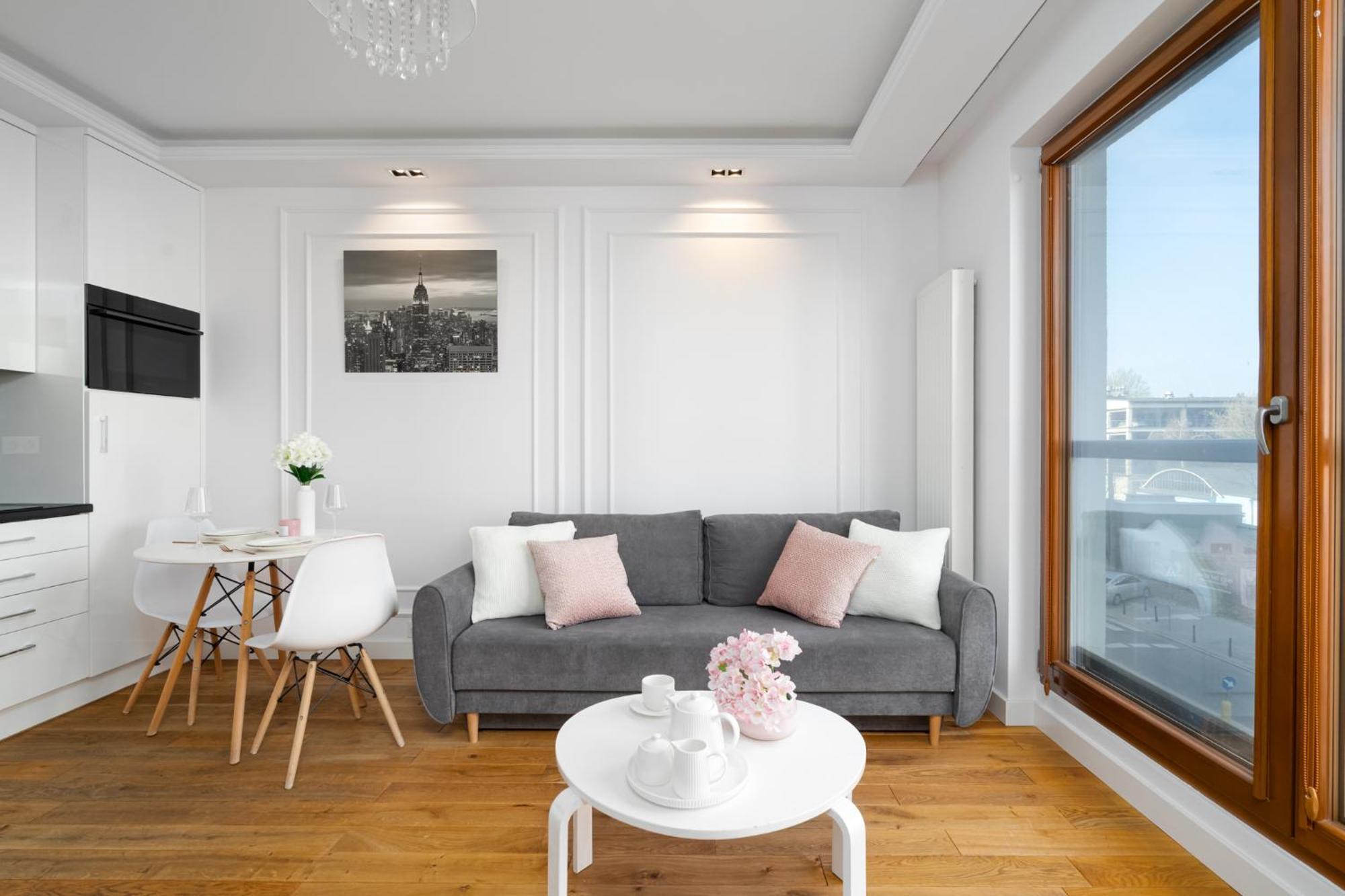 - Great Location - Stylish One Bedroom - Center - 85-220 * Warszawa