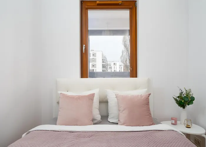 Central Warsaw Apartment - Great Location - Stylish One Bedroom Apartment - City Center - 85-220